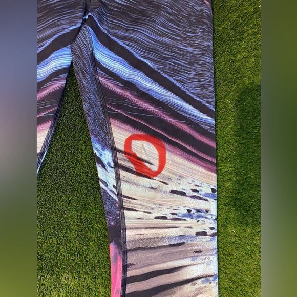 Mixed Lot of 3 LuluLemon  Womens Activewear Yoga Workout Pants Cropped - Picture 13 of 16